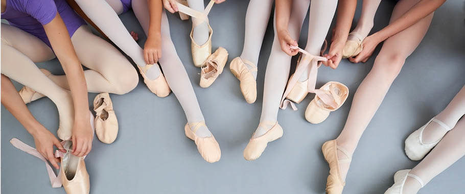 Billede af piger der danser ballet Billede af piger der danser ballet